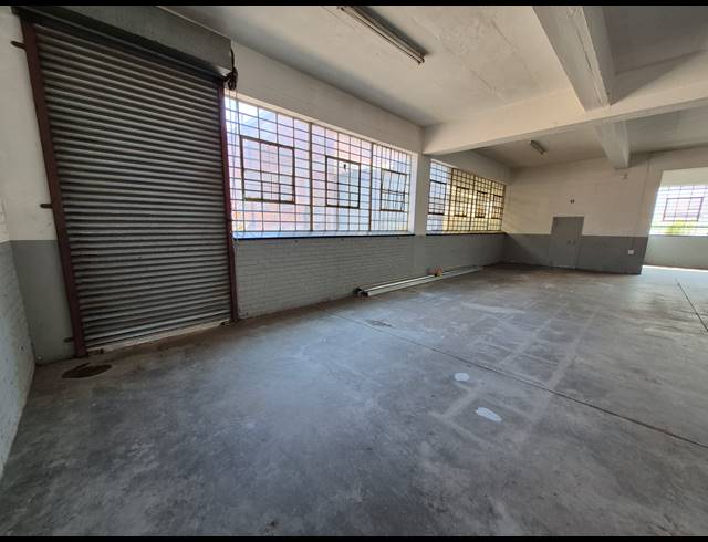 900M² WAREHOUSE FOR SALE IN BENROSE